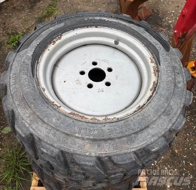  Set BKT 27x8.50-15 Roti