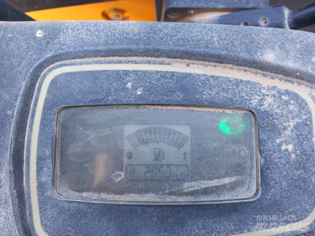 JCB 8030 ZTS Mini excavatoare < 7t