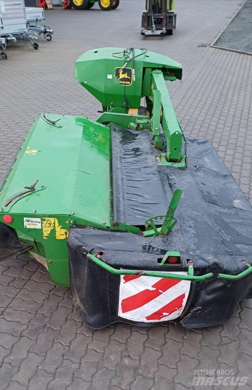 John Deere 328 Cositoare de iarba