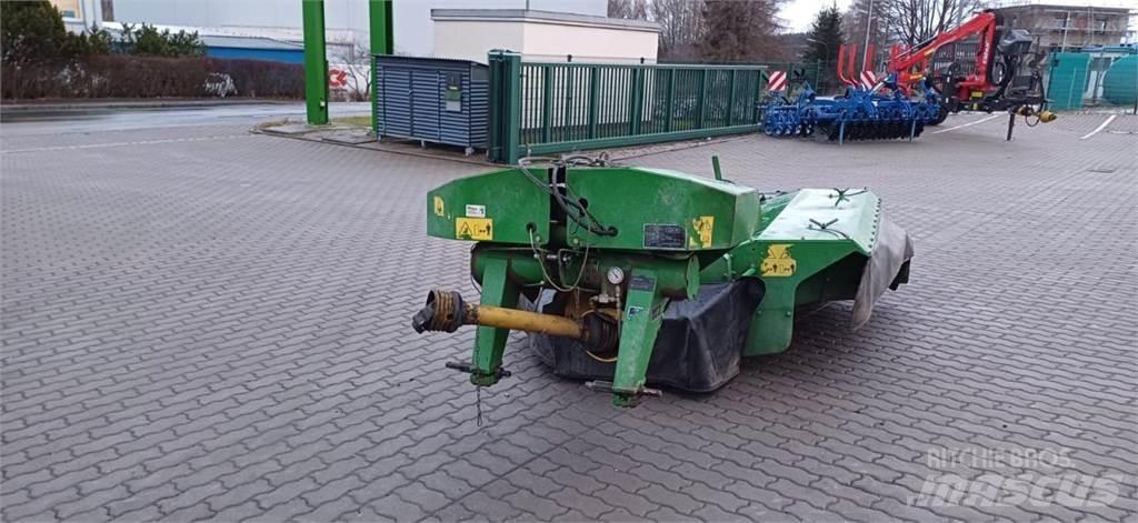 John Deere 328 Cositoare de iarba