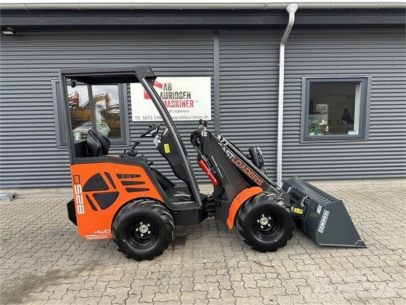 Cast 825 D Mini incarcatoare