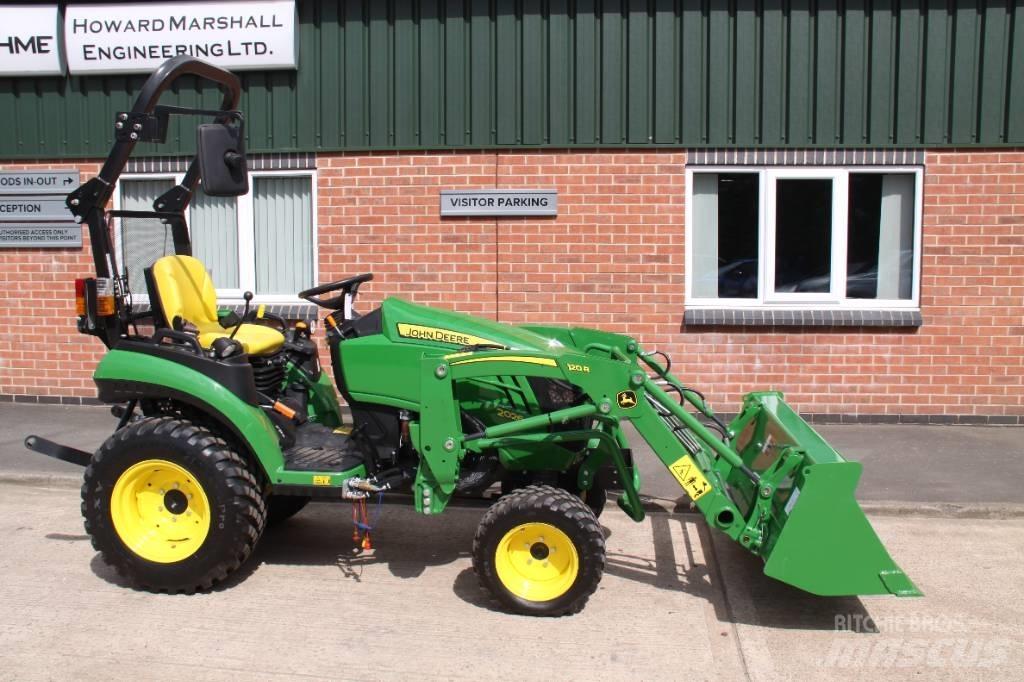 John Deere 2026R Tractoare