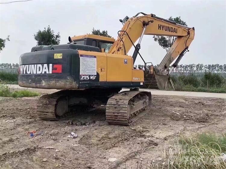 Hyundai R215VS Excavatoare cu roti