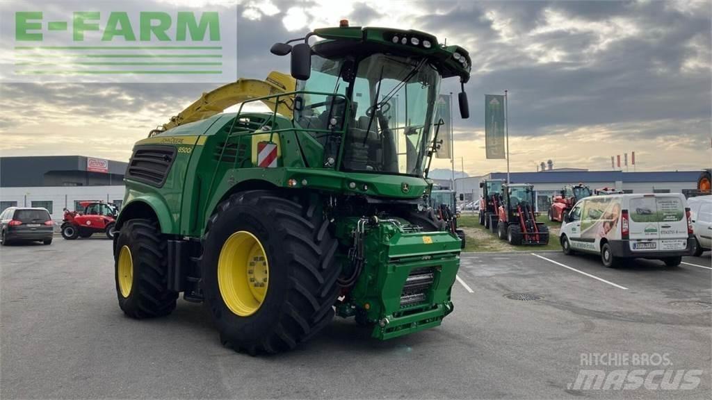 John Deere 8500i Forajere cu autopropulsare