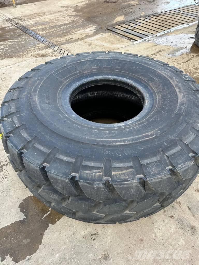 Bridgestone 26.5R25 Anvelope, roti si jante