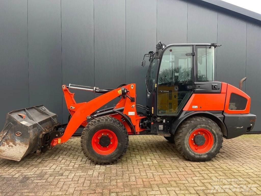 Kubota R065 Incarcator pe pneuri
