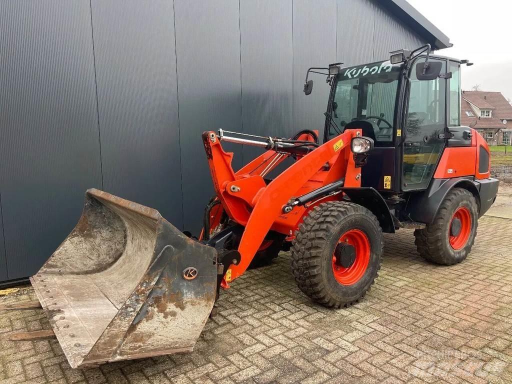 Kubota R065 Incarcator pe pneuri