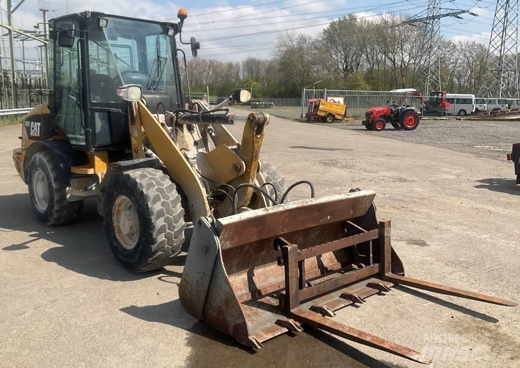 CAT 907 H Incarcator pe pneuri