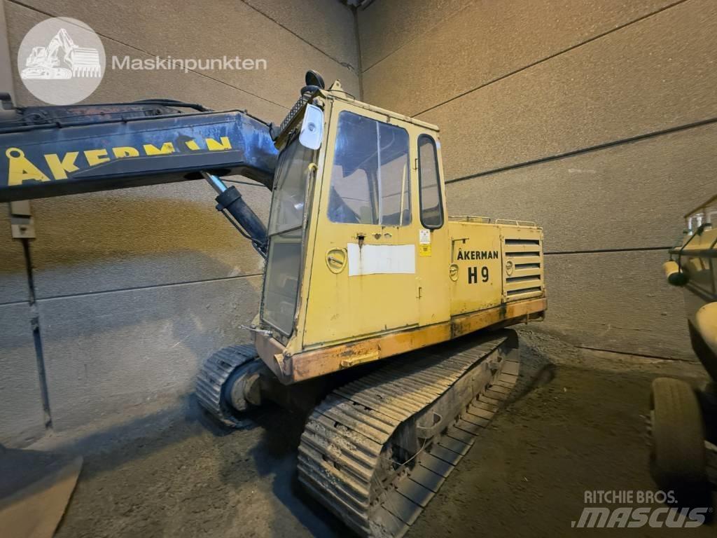 Åkerman H 9 Excavatoare pe șenile

