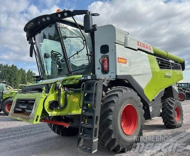 CLAAS LEXION 7400 Combine de secerat