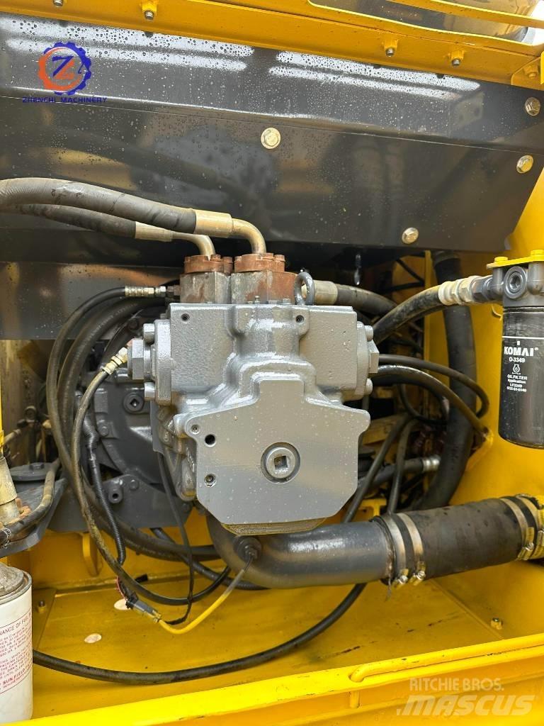Komatsu PC 200-7 Excavatoare pe șenile
