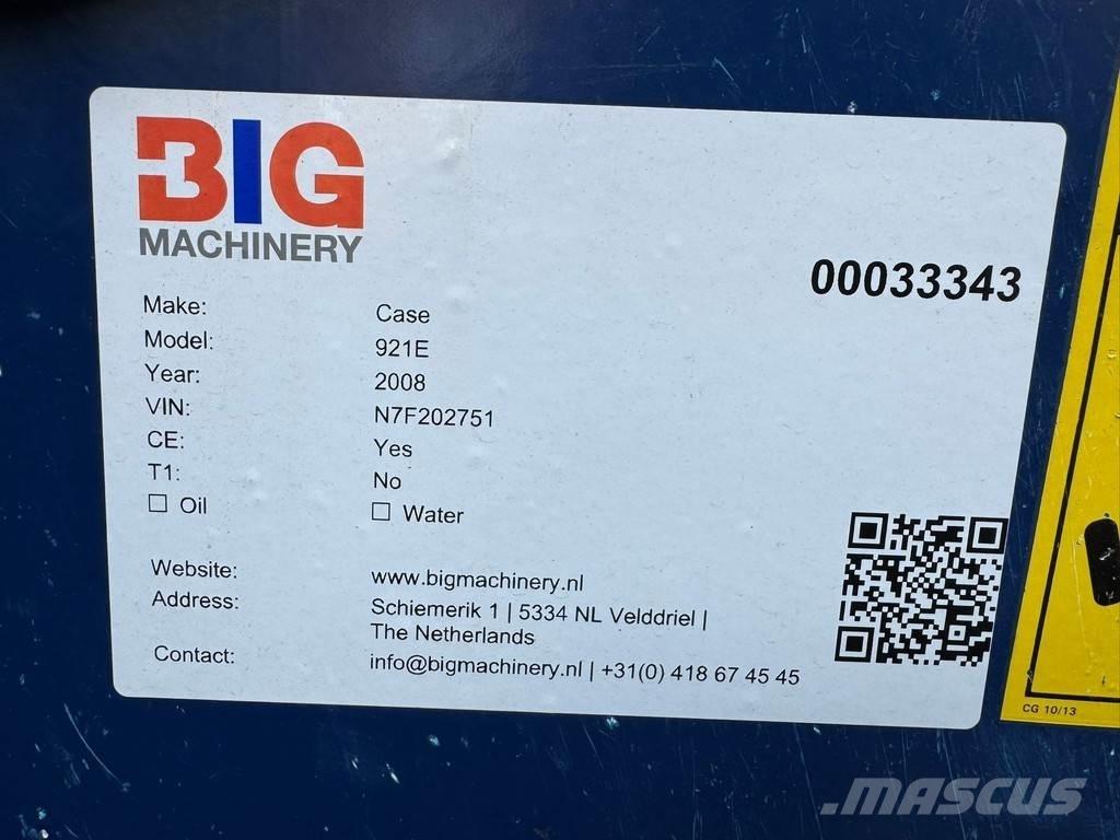 CASE 921E Incarcator pe pneuri
