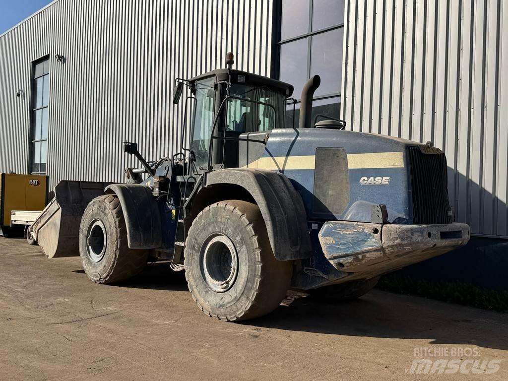 CASE 921E Incarcator pe pneuri