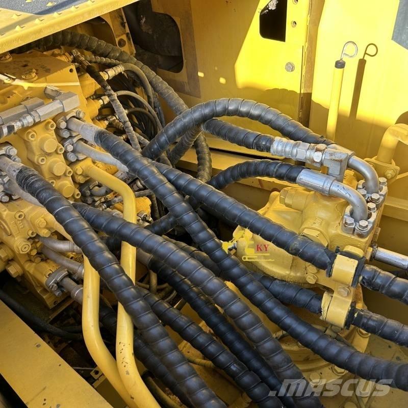 Komatsu PC 200-8 Excavatoare pe șenile
