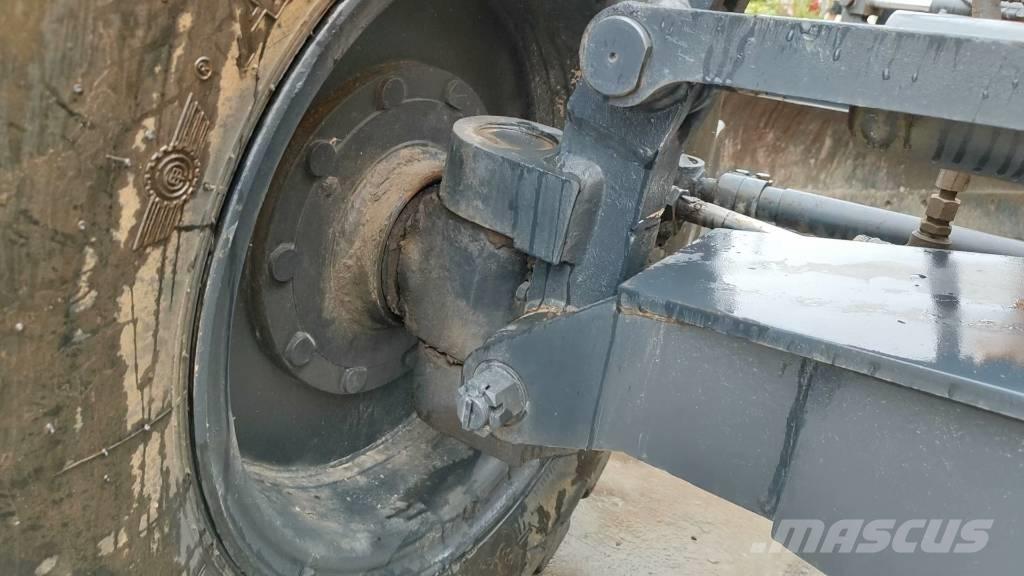 XCMG GR 180 Excavatoare pe șenile
