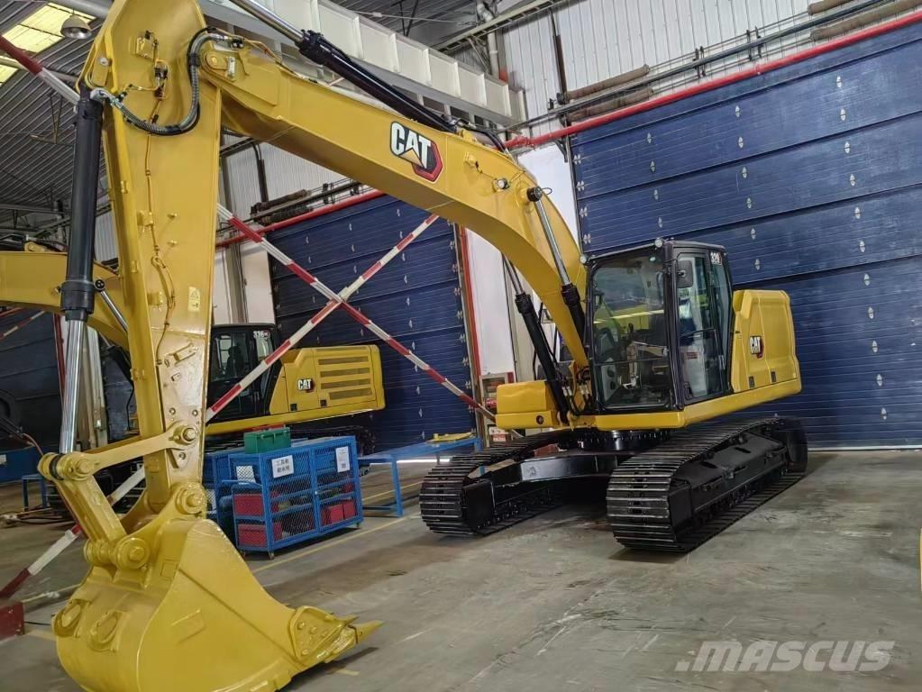 CAT 320 Excavatoare pe șenile

