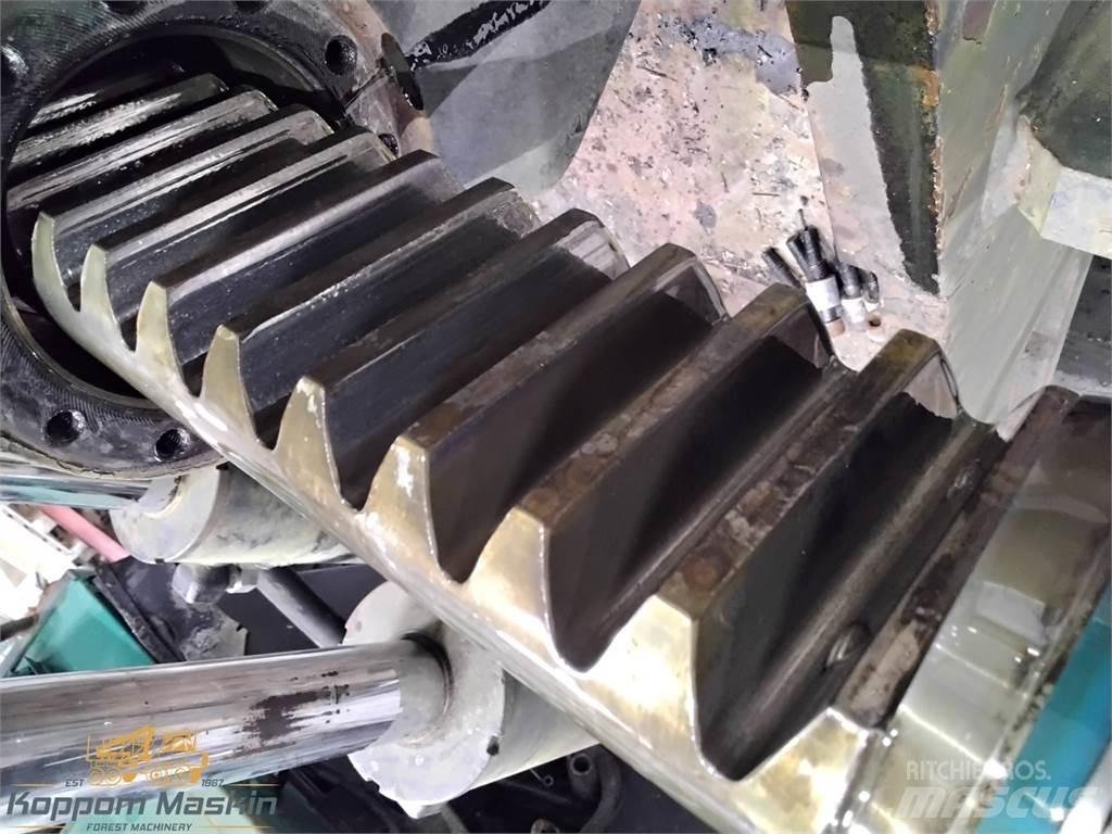 Loglift 200 Macarale pentru culegatoare