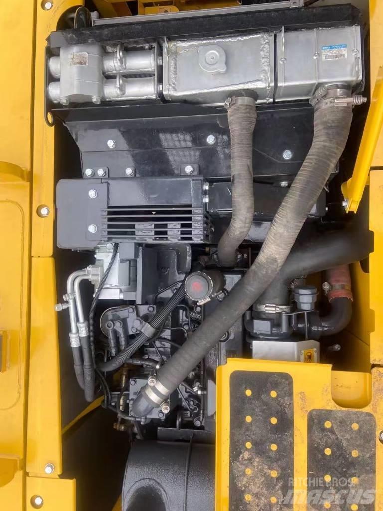 Komatsu PC 130 Excavatoare pe șenile
