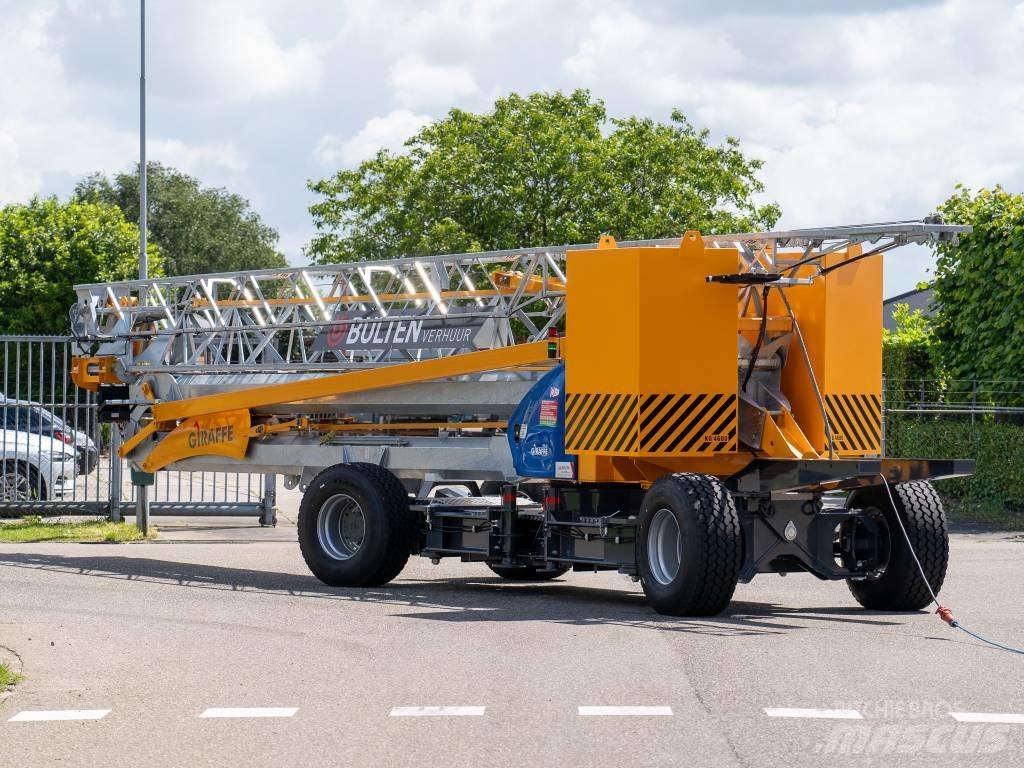 Potain IGO 21 Self erecting cranes