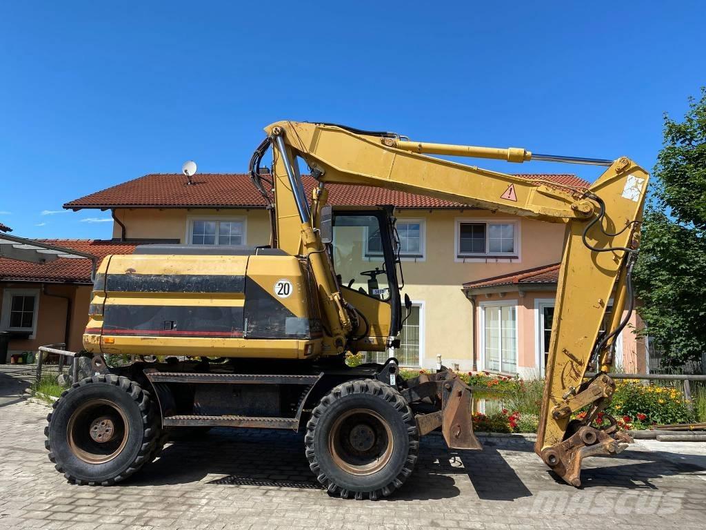 CAT M 312 Excavatoare cu roti