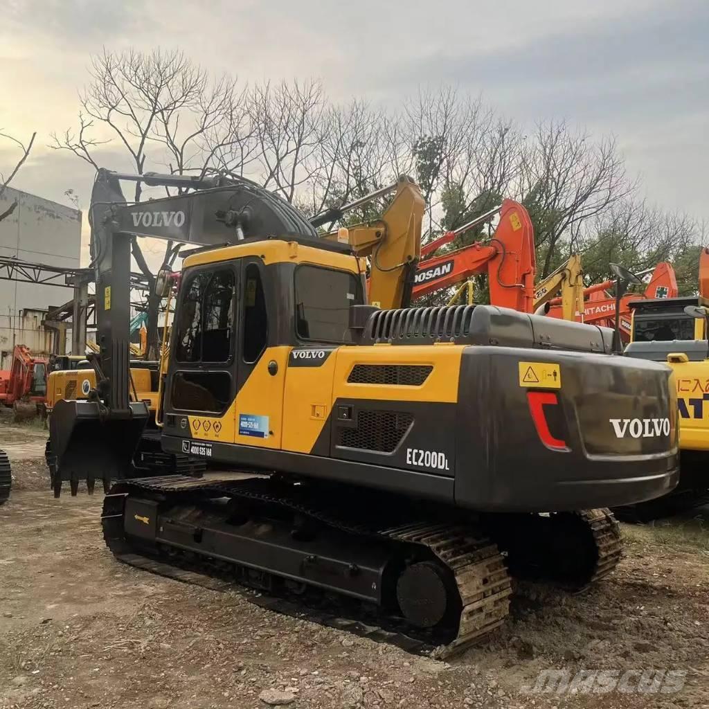 Volvo EC200D Excavatoare pe șenile
