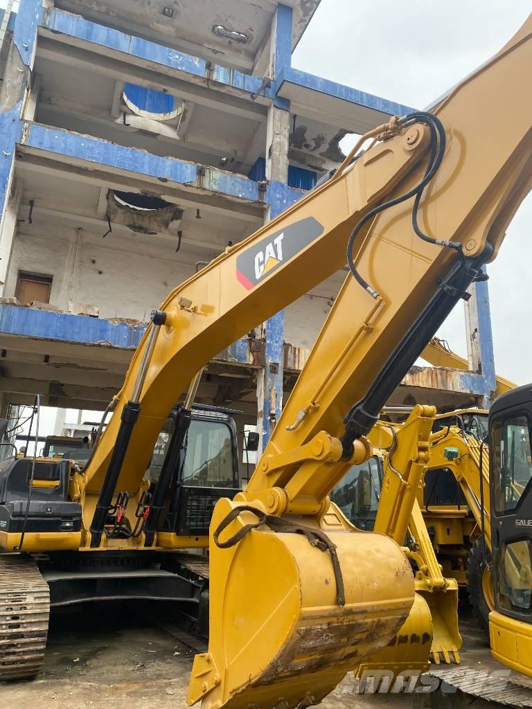 CAT 330 D Excavatoare pe șenile
