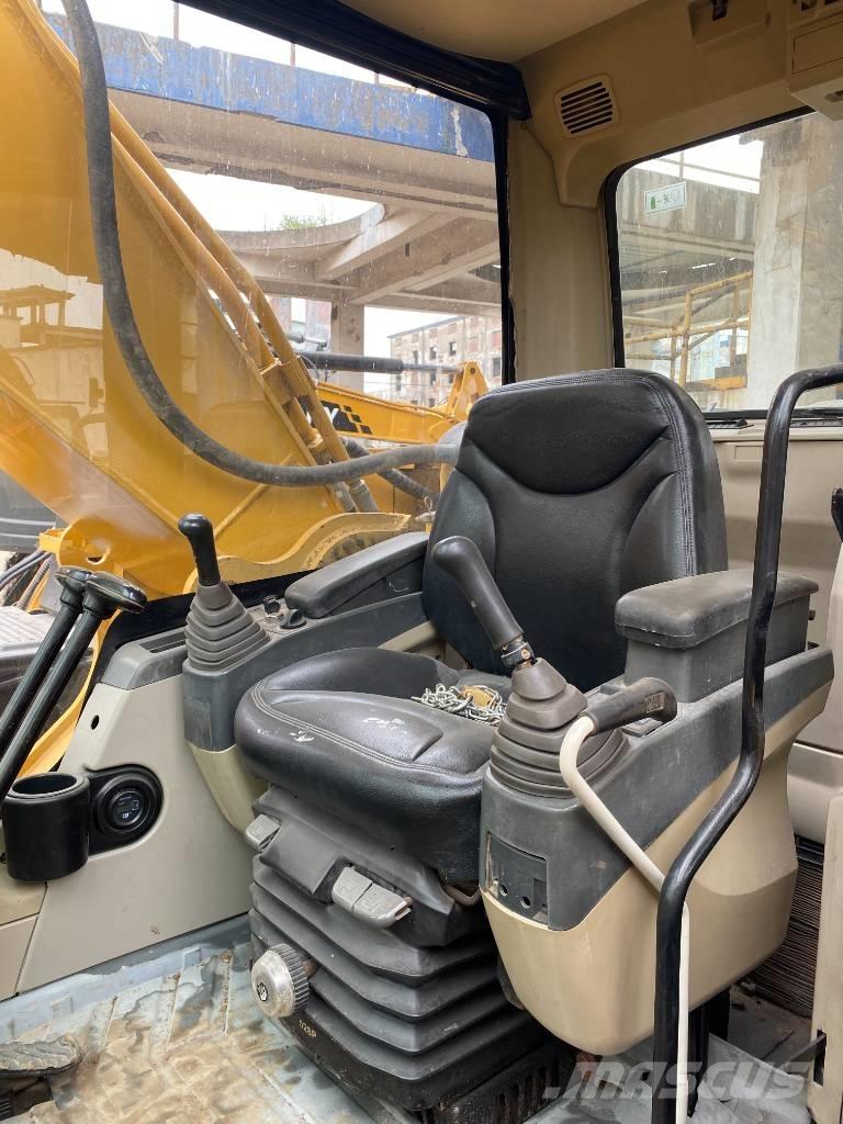 CAT 330 D Excavatoare pe șenile
