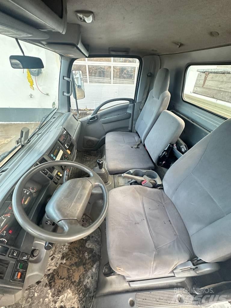 Isuzu N2R 75 D Autobasculanta