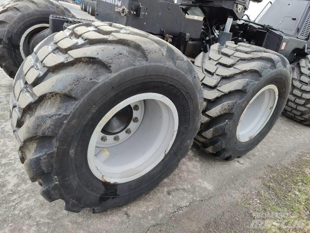 Komatsu 901 XC Combine forestiere