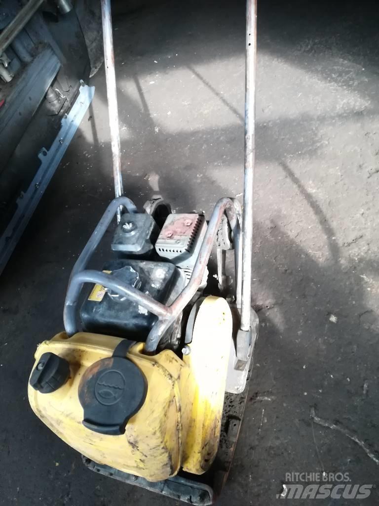  VIBRAČNÍ DESKA LF90 Vibratoare