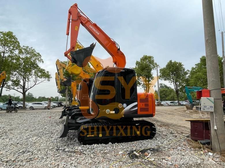 Hitachi ZX70 Excavatoare 7t - 12t