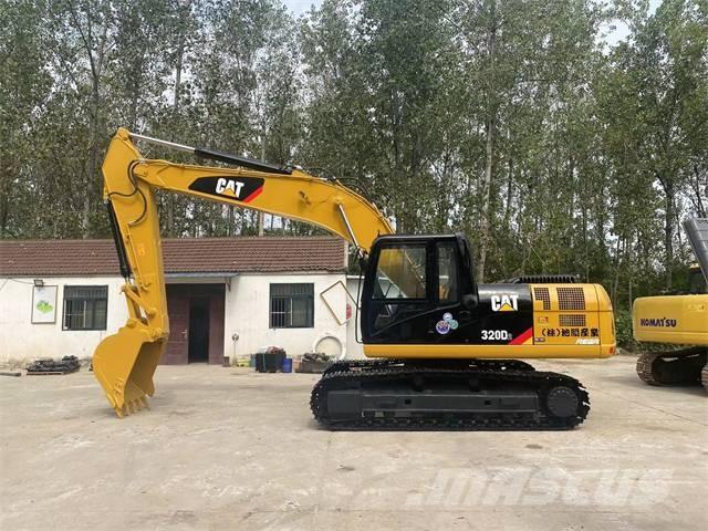 CAT 320D2 Excavatoare pe șenile
