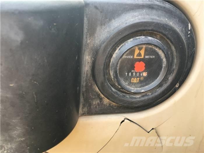 CAT 325 C Excavatoare pe șenile
