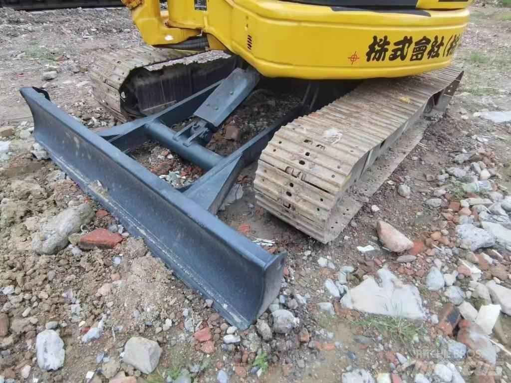 Komatsu PC40 Excavatoare pe șenile
