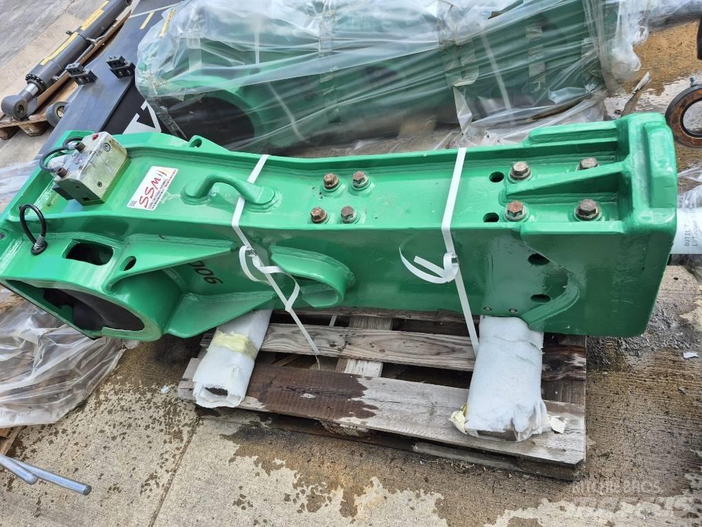 Montabert M 900 Ciocane / Concasoare