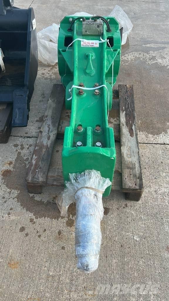 Montabert M 900 Ciocane / Concasoare