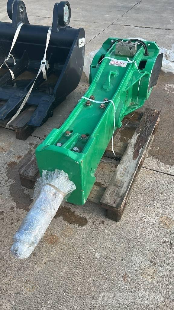 Montabert M 900 Ciocane / Concasoare