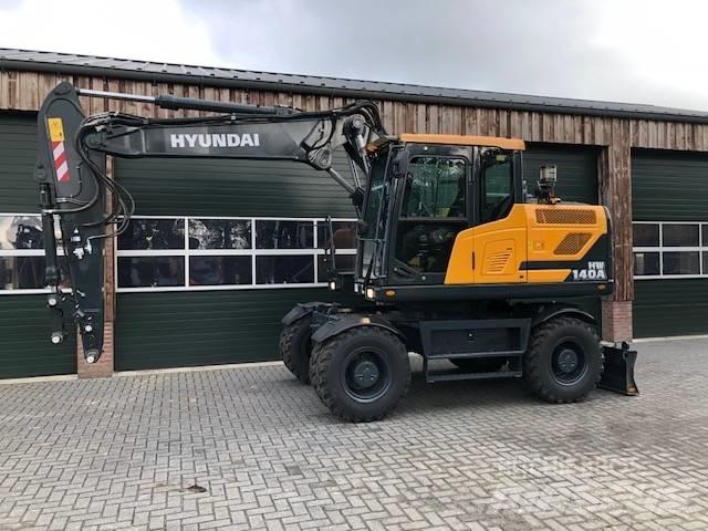 Hyundai HW140A Excavatoare cu roti