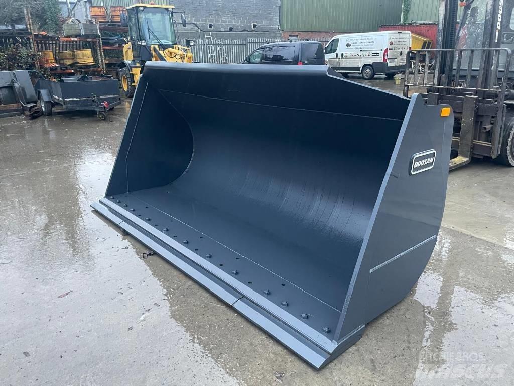 Doosan DL 320-7 Pistoane