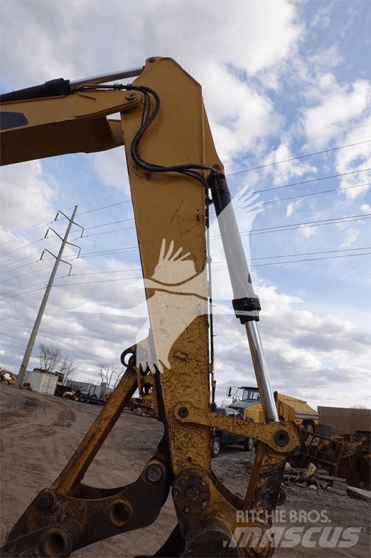 Bobcat 74 Pistoane
