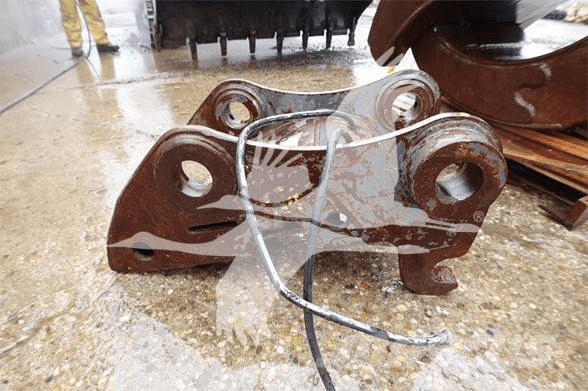  BUCK EQUIPMENT Pistoane