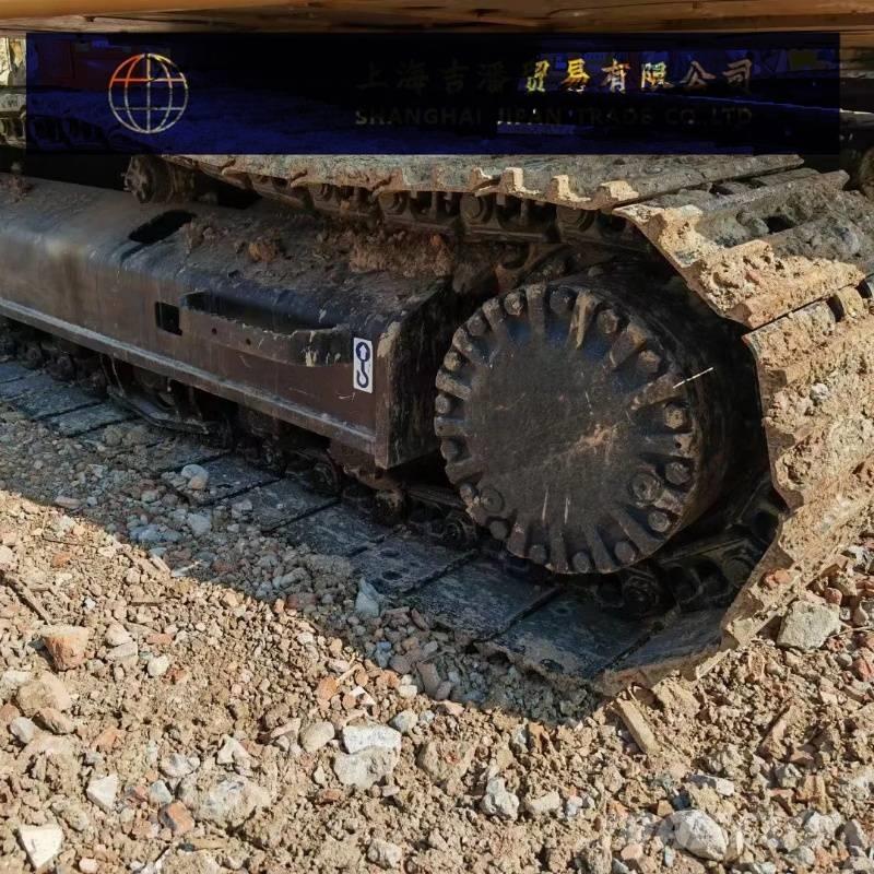 CAT 323 D Excavatoare pe șenile

