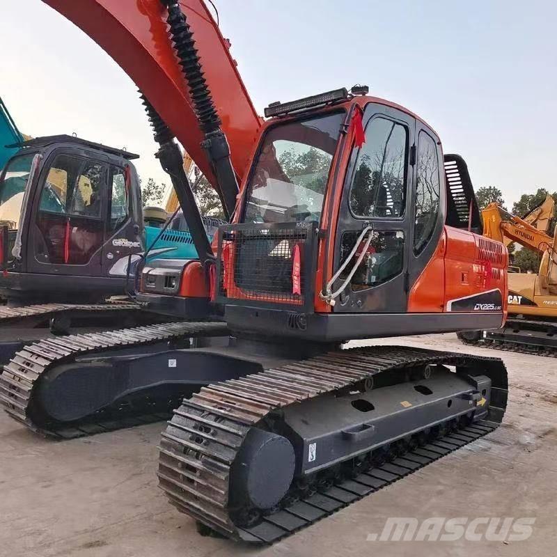 Doosan DX 225 LC Excavatoare pe șenile
