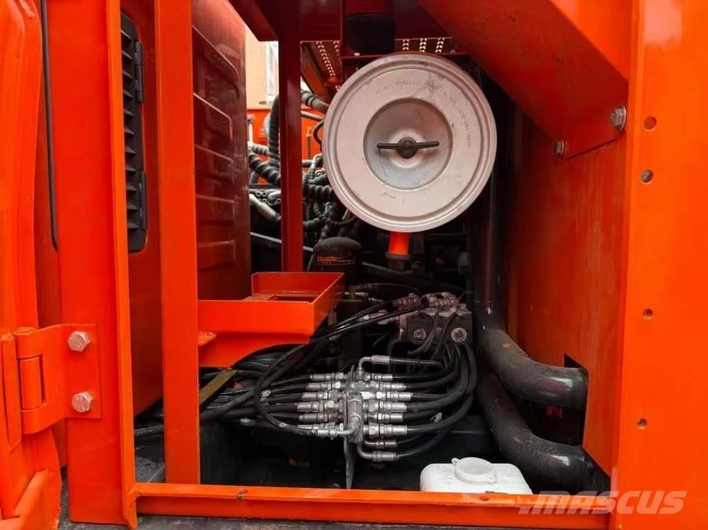Doosan DX 225 LC Excavatoare pe șenile
