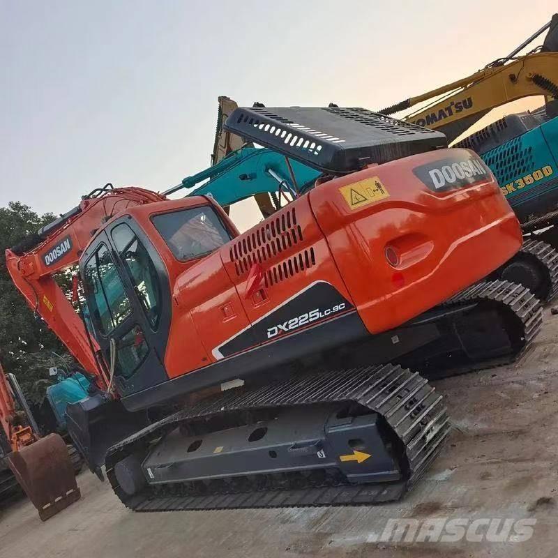Doosan DX 225 LC Excavatoare pe șenile
