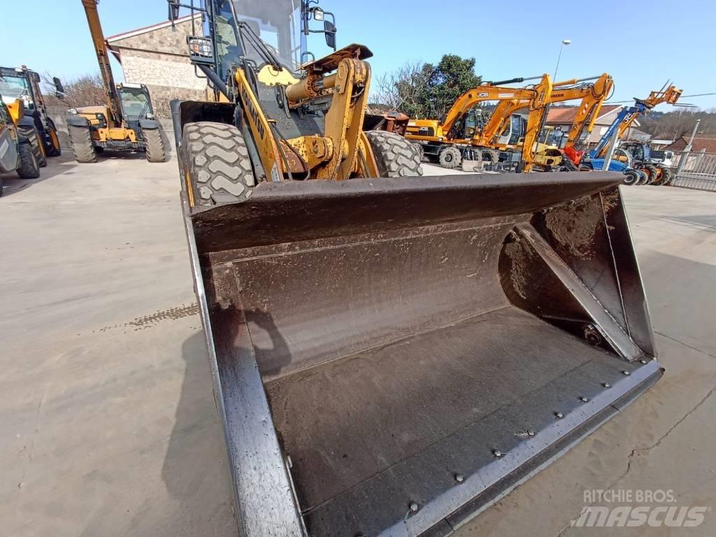 Komatsu WA270-7 Incarcator pe pneuri