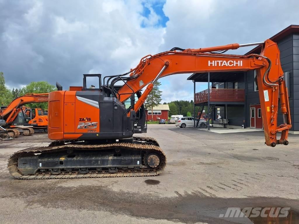 Hitachi ZX225USLC-7 Excavatoare pe șenile
