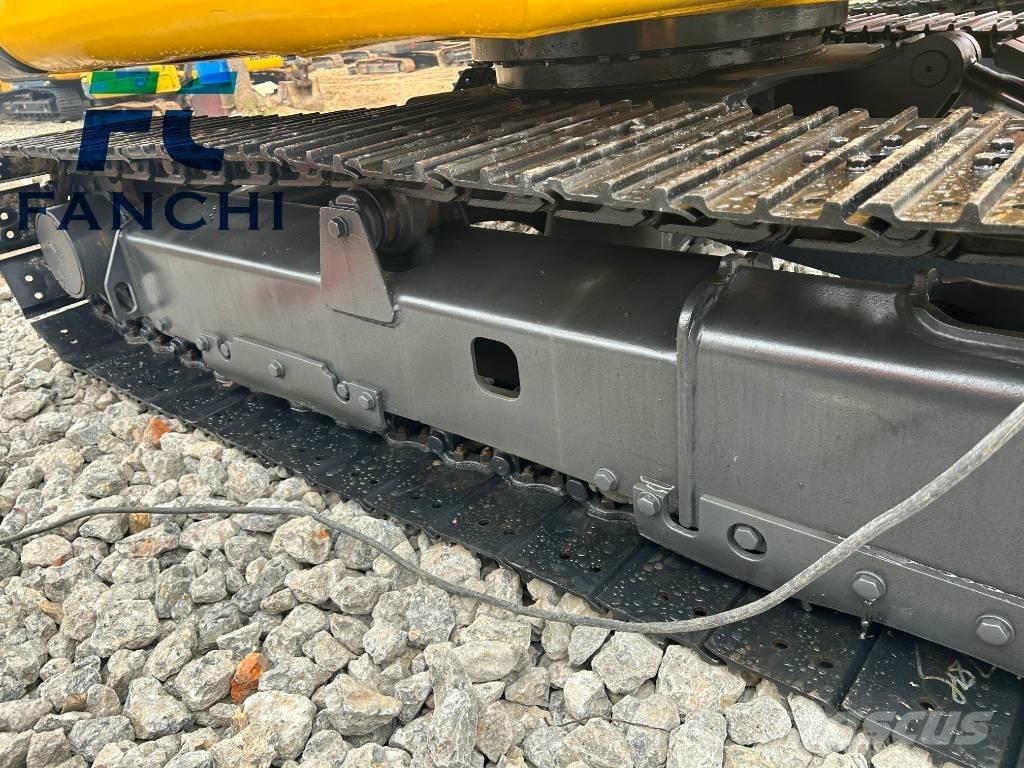 Komatsu pc56 Excavatoare pe șenile
