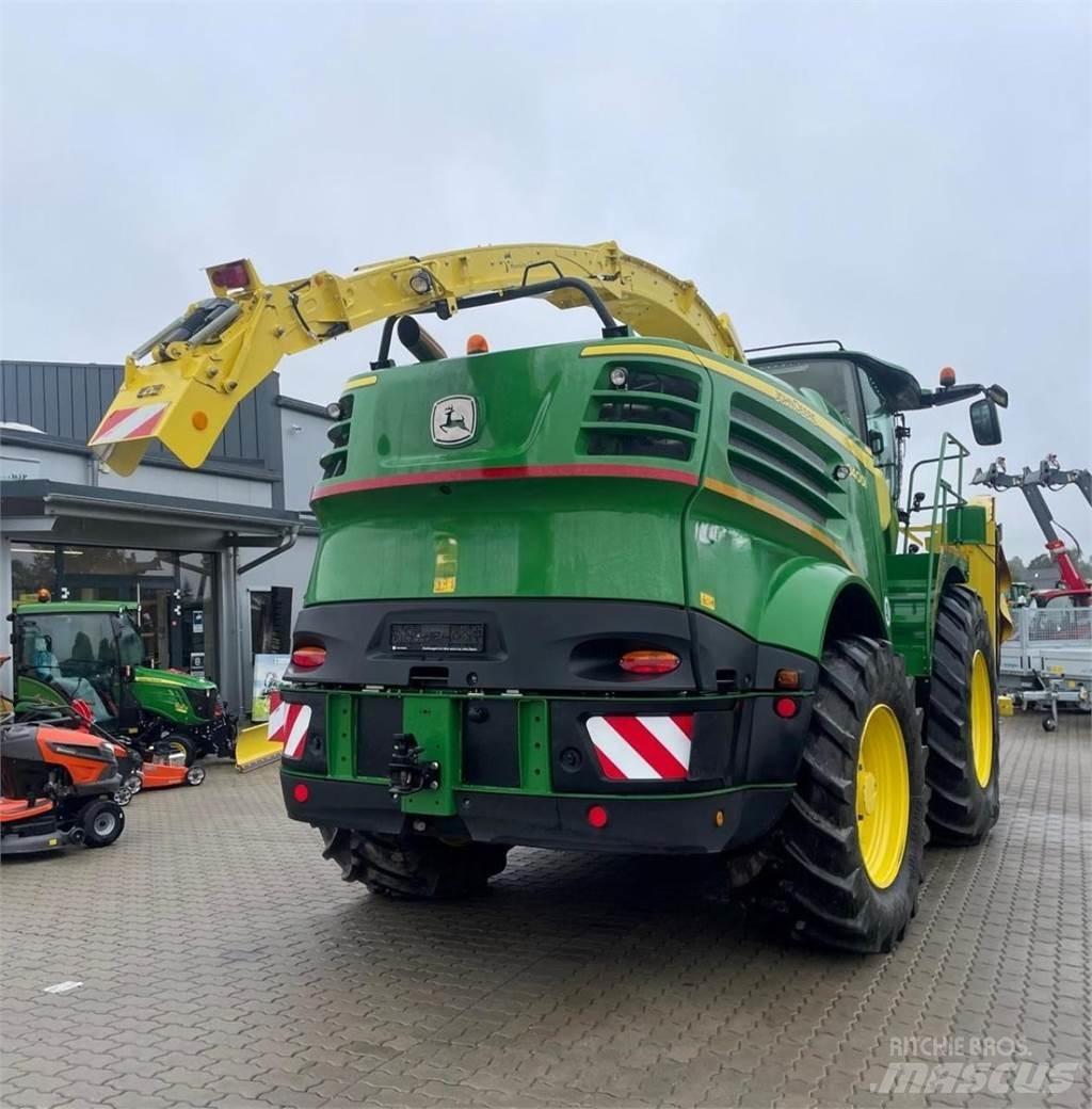 John Deere 8400 i Forajere cu autopropulsare