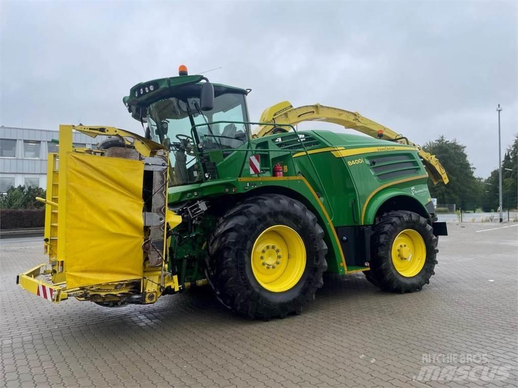 John Deere 8400 i Forajere cu autopropulsare